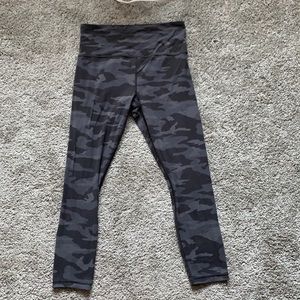 Athleta 7/8 Black Camo Leggings